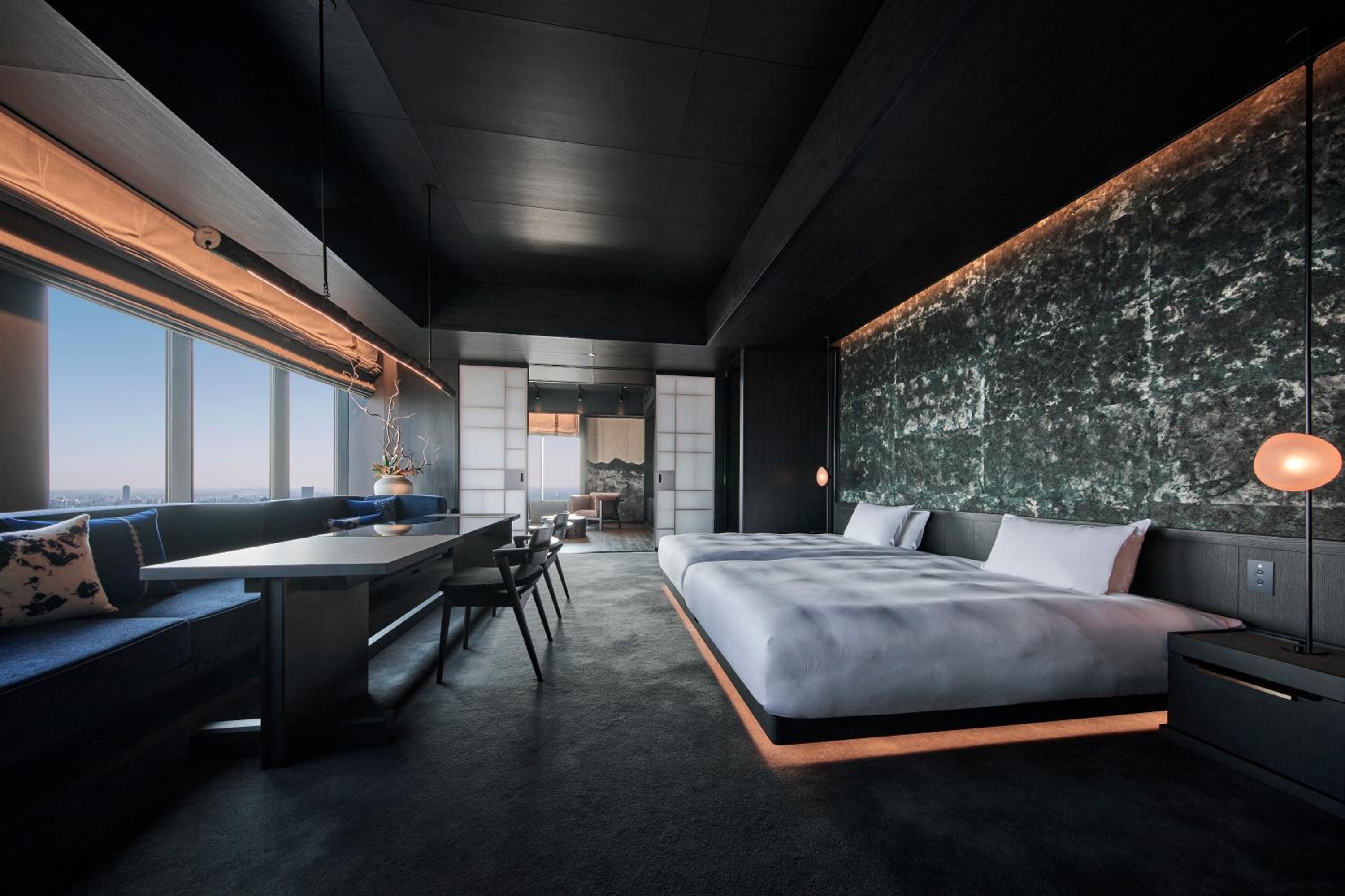 Suite, No Window