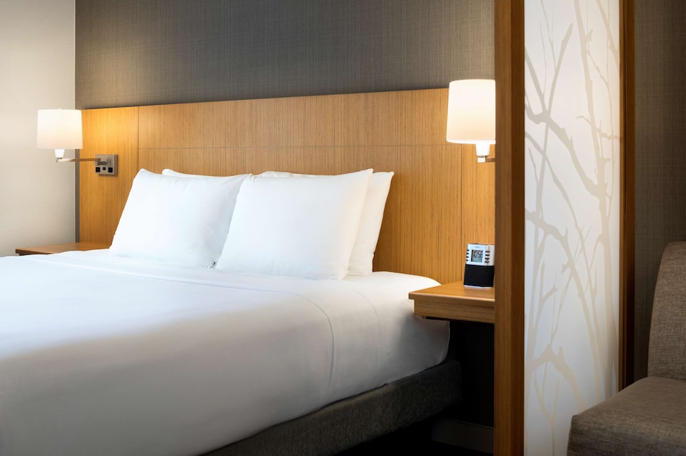 Hyatt Place Austin Downtown 24/67