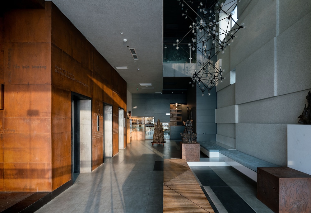 Joy Trip Hotel 10/77