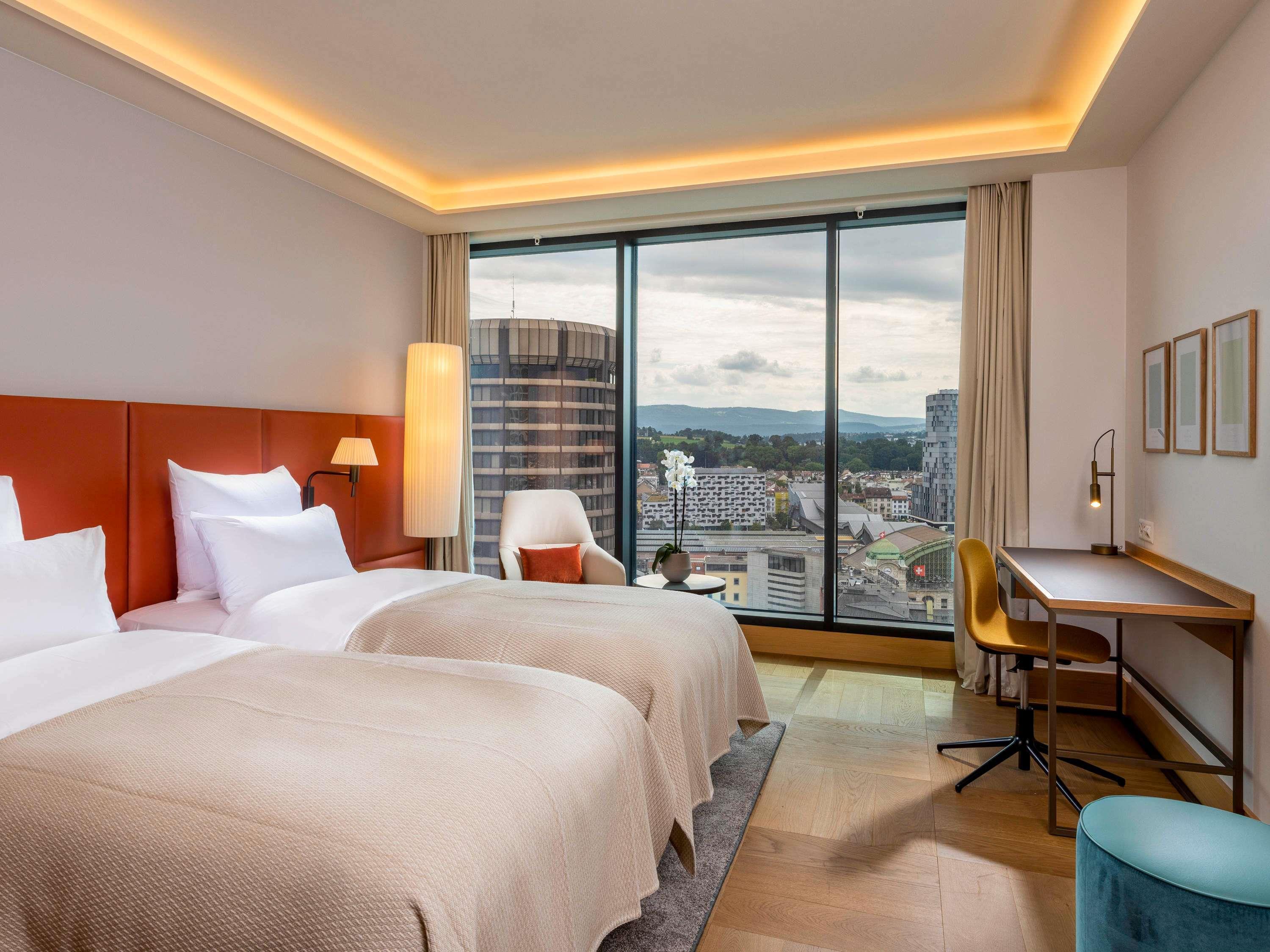 DELUXE, 2 BEDS