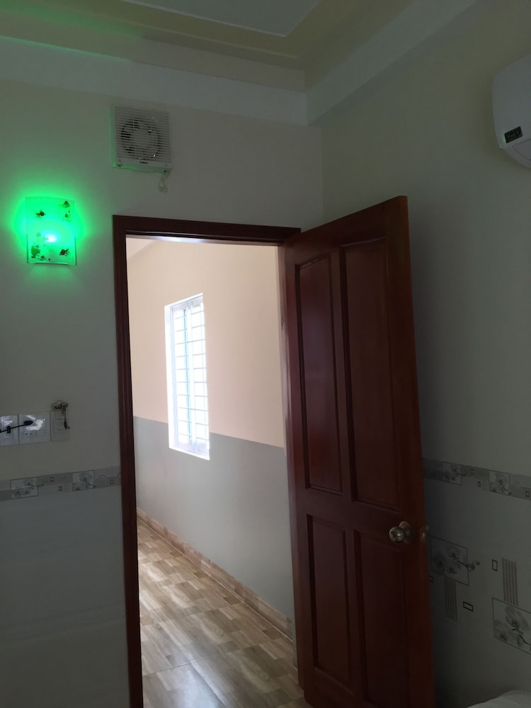 Trieu Hoang Hotel 21/34