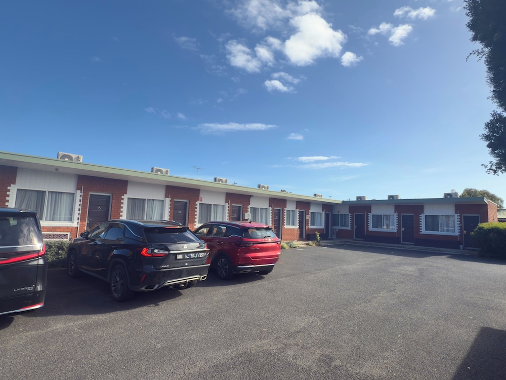Beachcomber Motel And Apartments 49/63