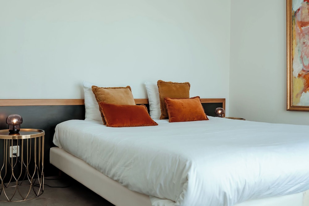 CITY, APARTMENT
