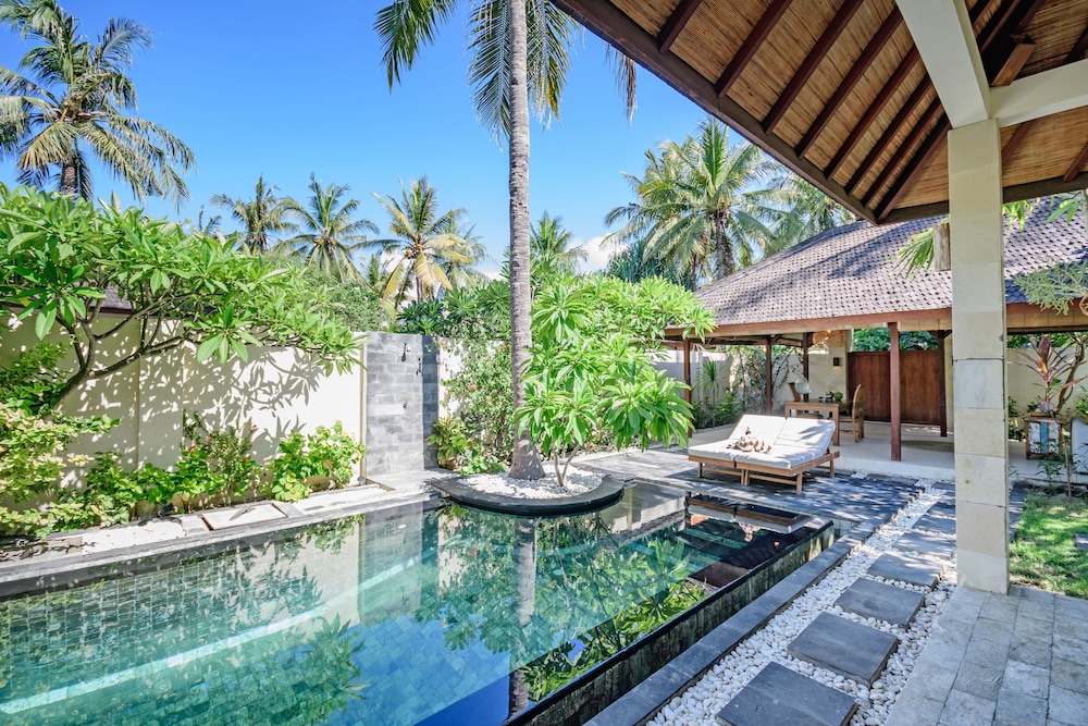 Kelapa Luxury Villas 48/80