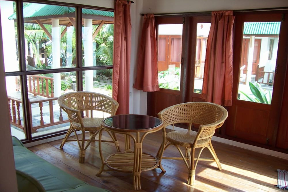 Seetanu Bungalows 46/68
