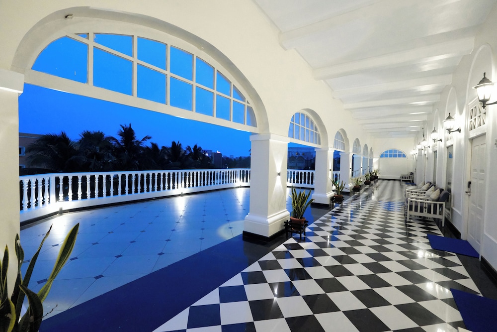 Chanakya Bnr Hotel 23/50