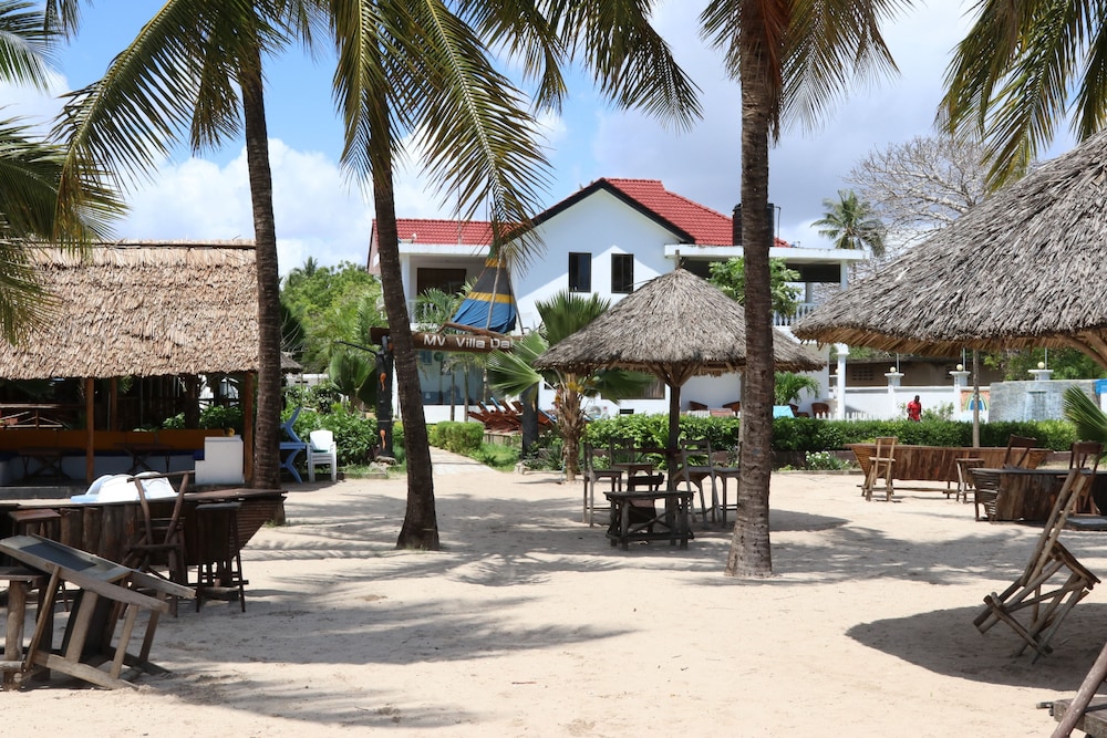 Villa Dahl Beach Resort 30/50
