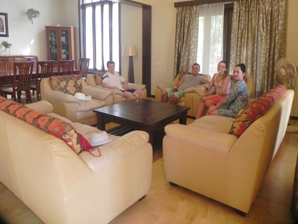 RIVERSIDE REGENCY RESORT 32/37