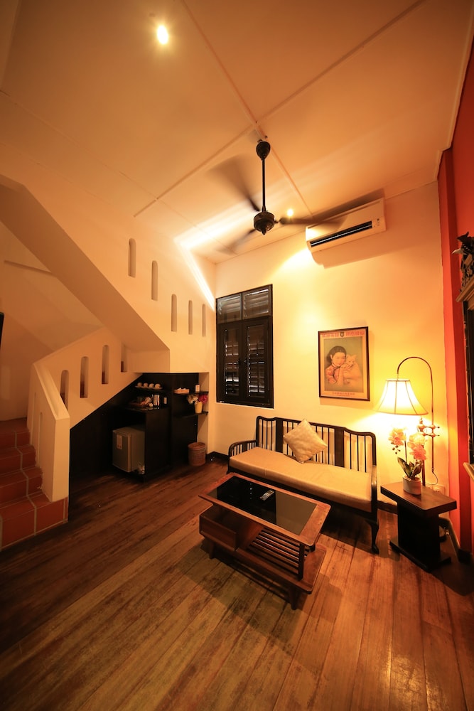 MUSEUM HOTEL 57/79