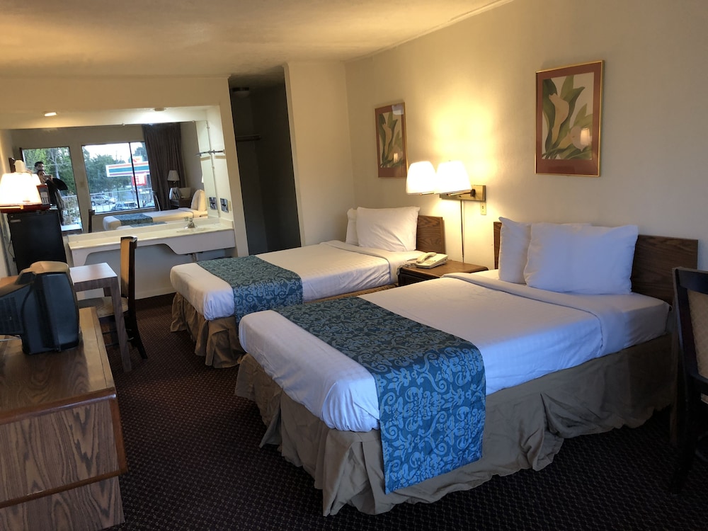 Flagship Inn 9/38