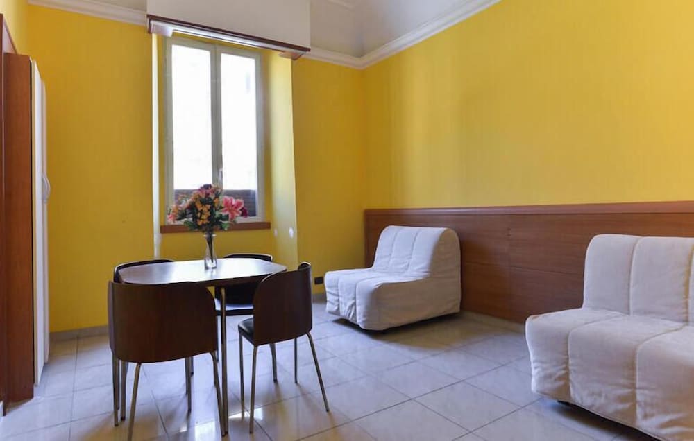Hostel Beauty 50/64