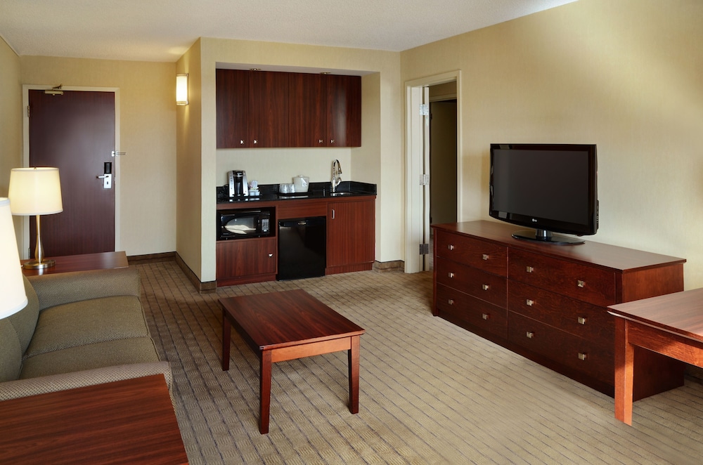 Holiday Inn Hotel And Suites Winnipeg Downtown 56/78