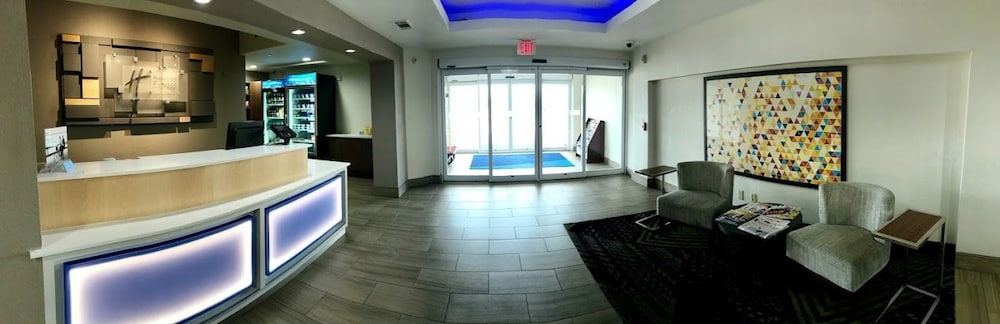 Holiday Inn Express Hotel And Suites Decatur 48/57
