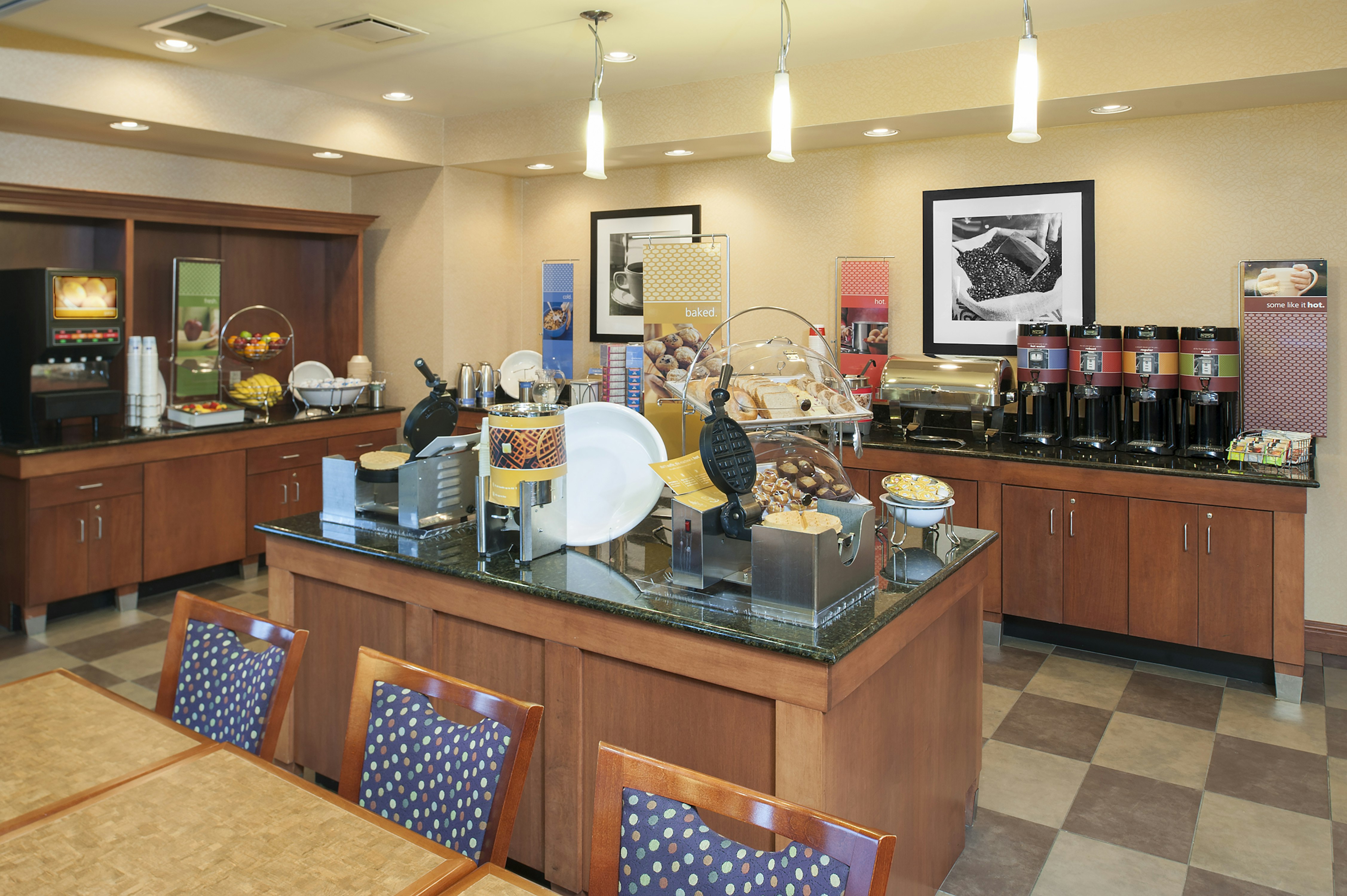 Hampton Inn Macomb 50/63