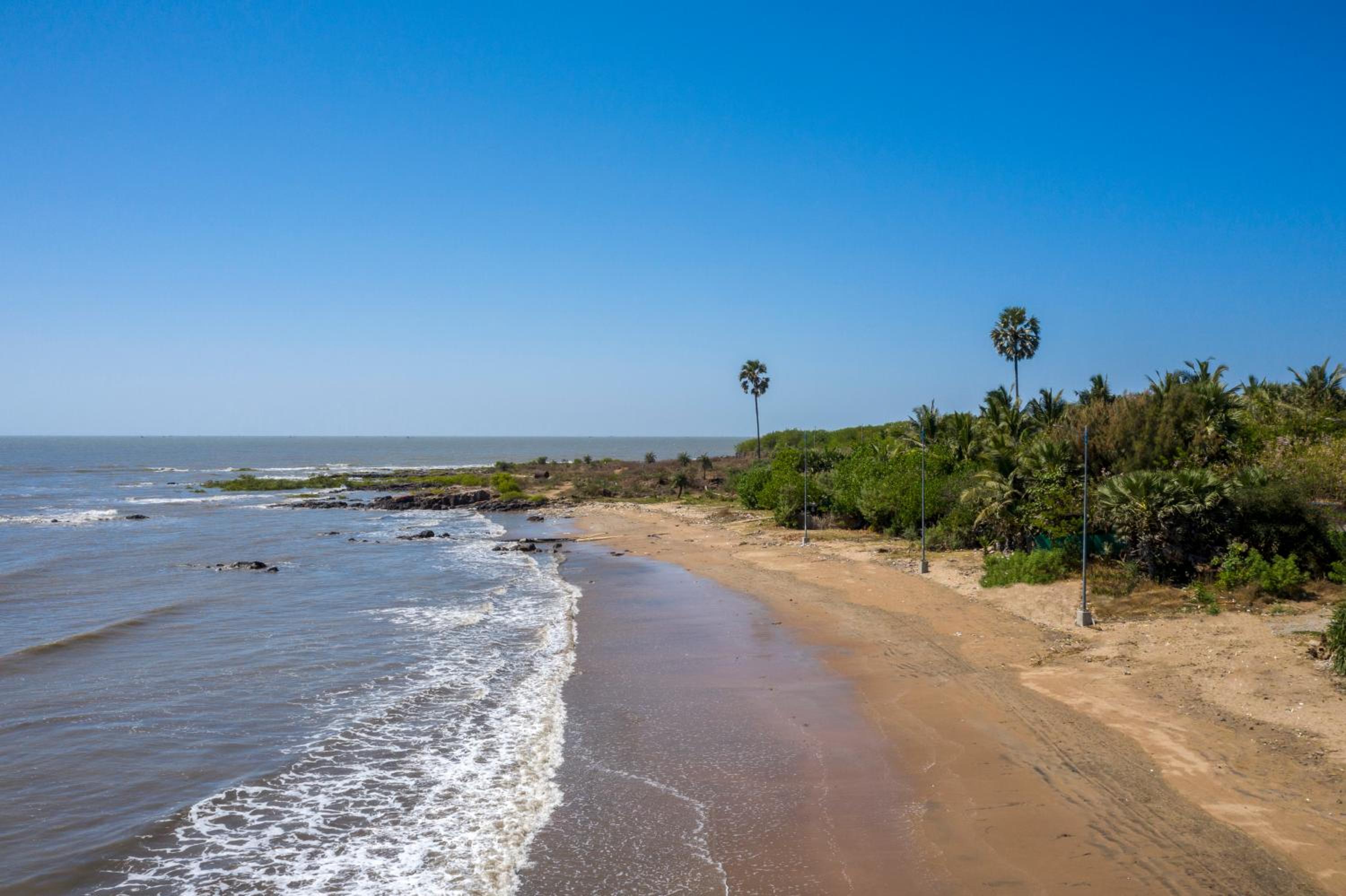 Beach House Madh Island Mumbai Ama Stays & Trails 17/36