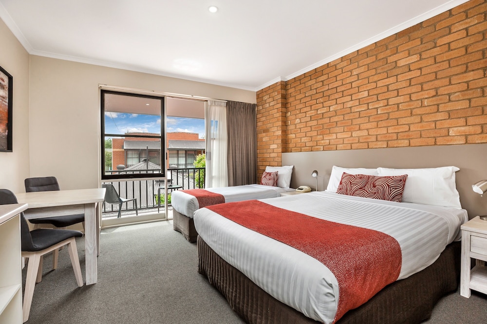 National Hotel Complex And Bendigo Central Apartments 34/68