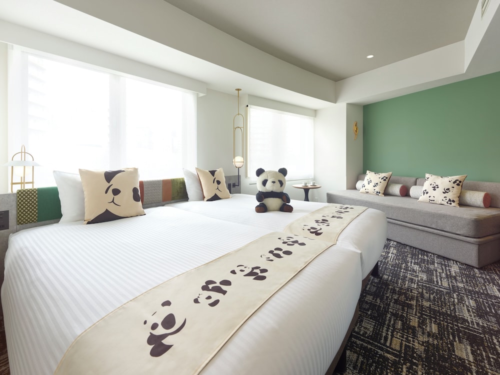 Panda, Superior, Twin Beds