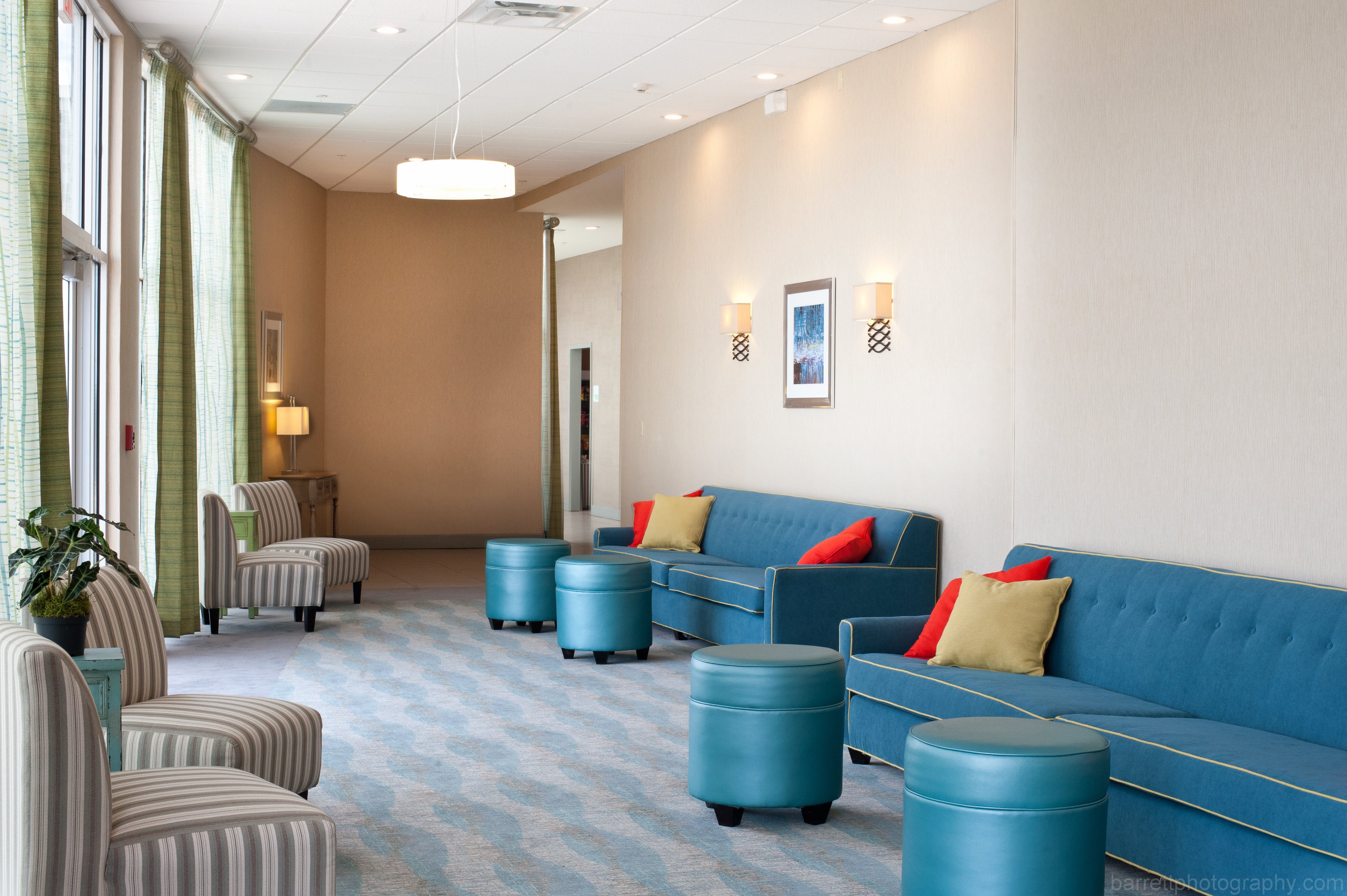 HOLIDAY INN GUIN 34/65