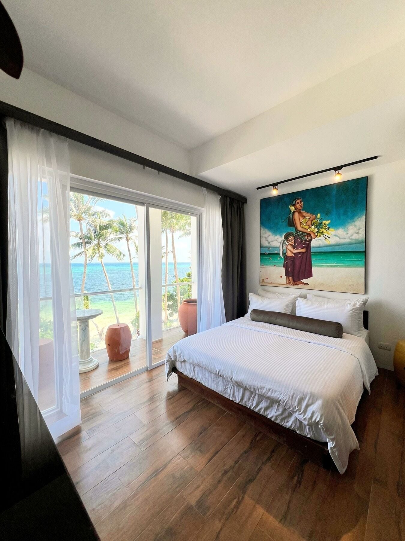 PREMIER, TRIPLE, OCEAN VIEW, BALCONY