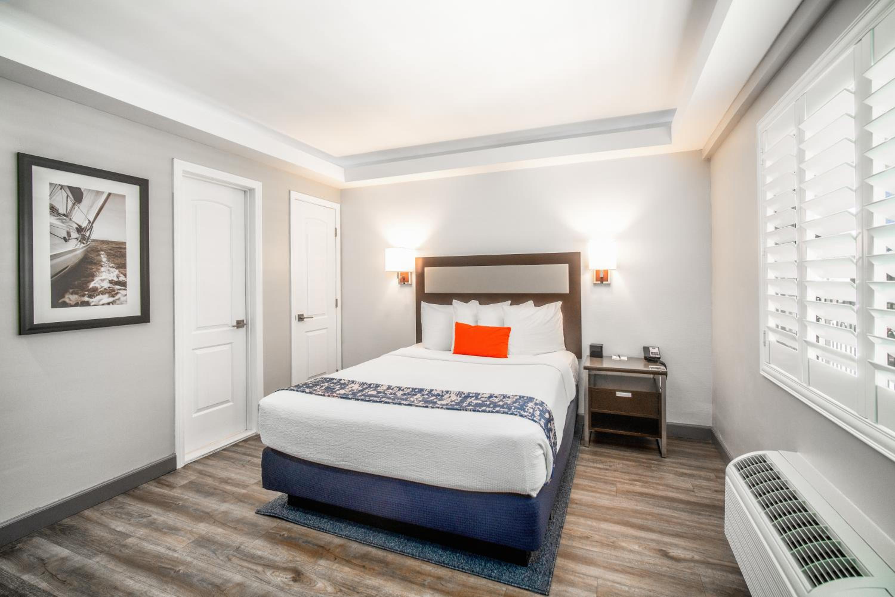 2 Bedrooms, Suite