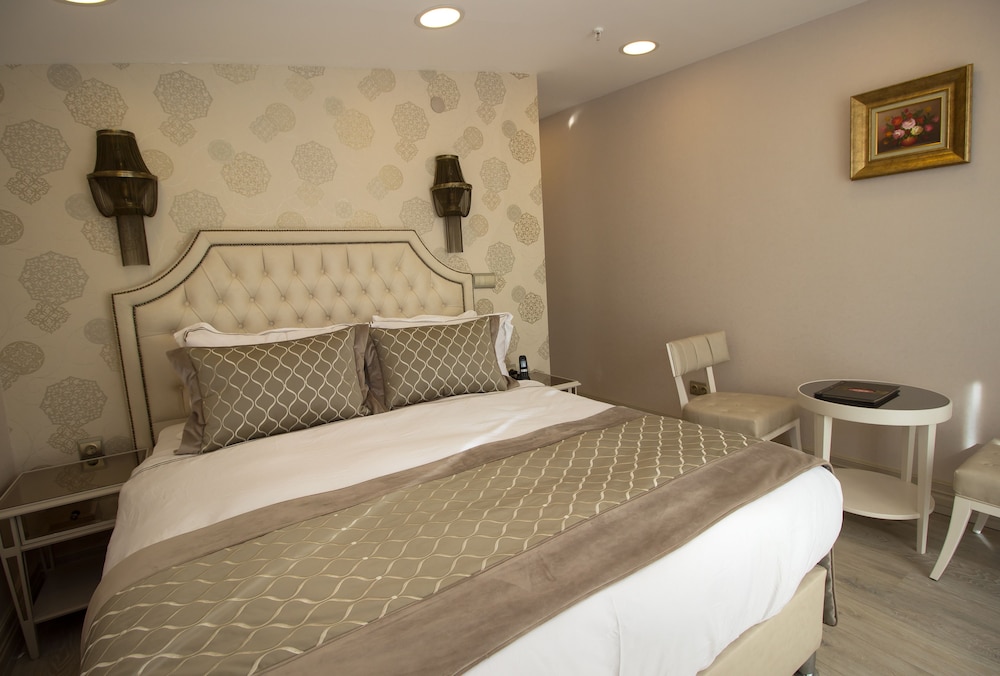 LE MARDE HOTEL 10/62
