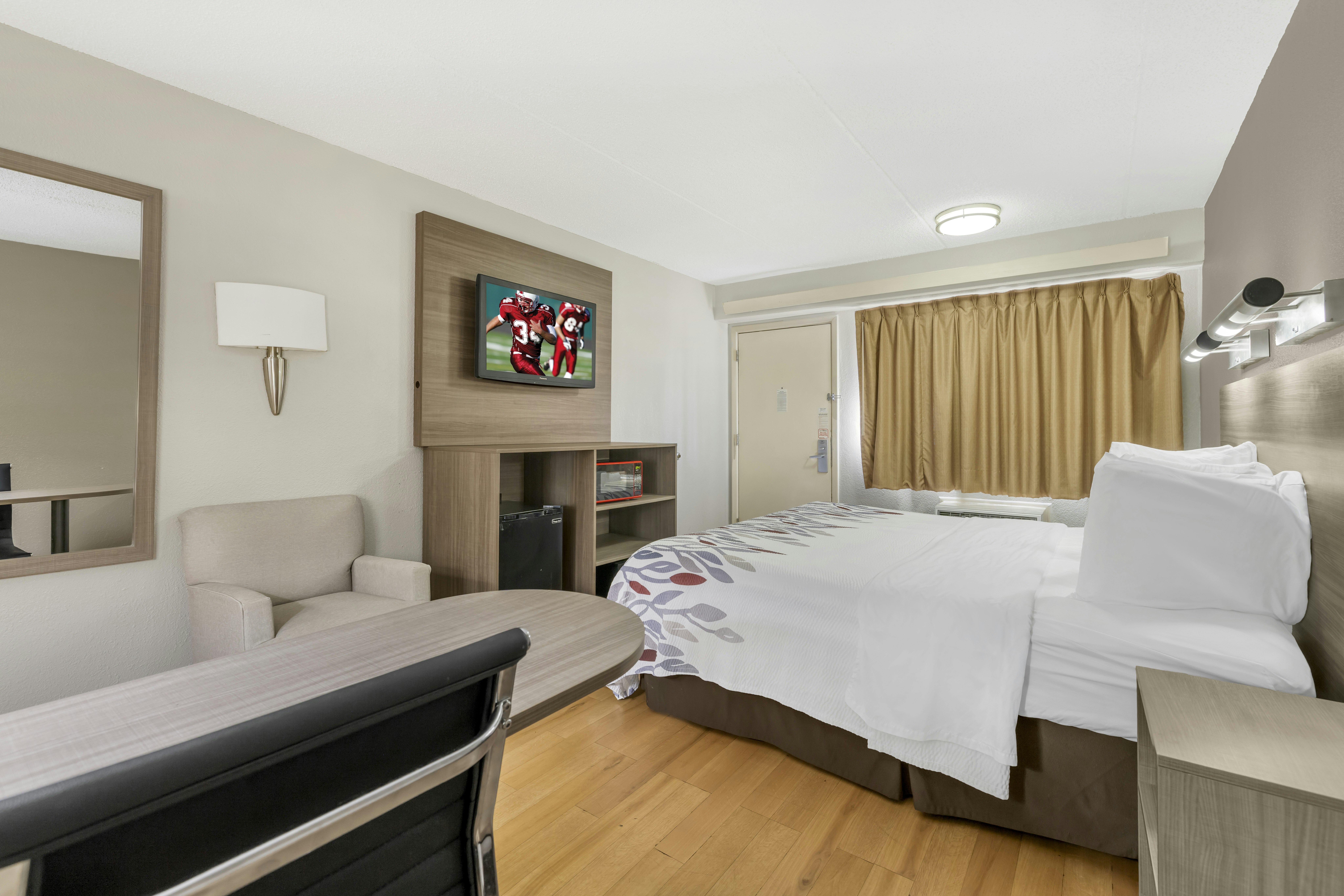 Non-Smoking Superior 1 King Bed, Micro-Fridge