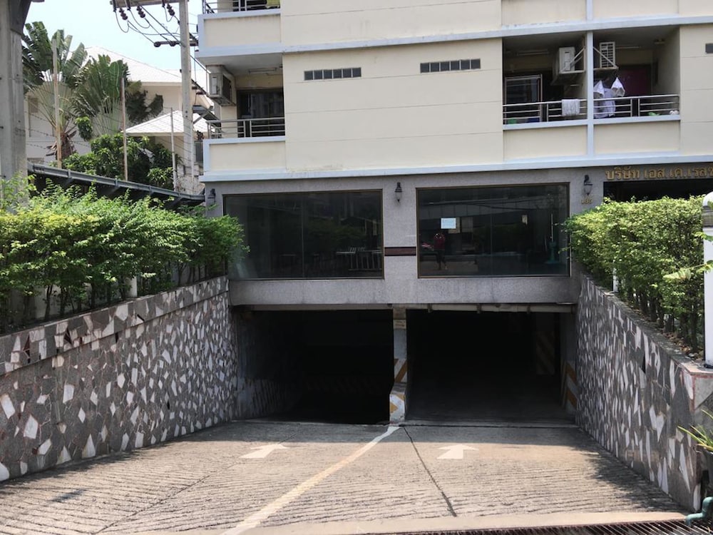 S.K. Residence 5/32