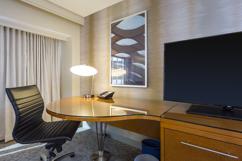 Swissotel Chicago 37/43