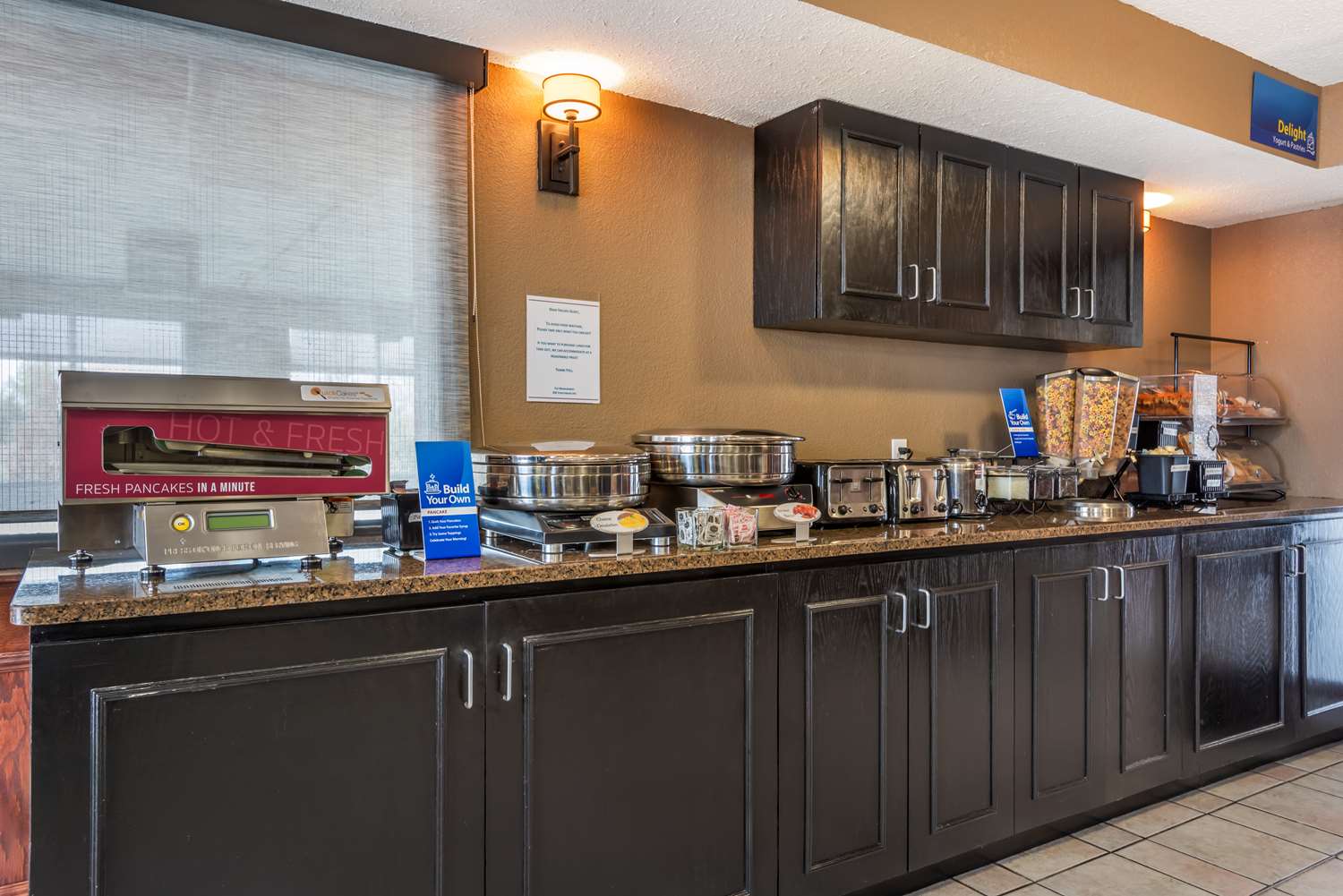 Best Western Strathmore Inn 19/25