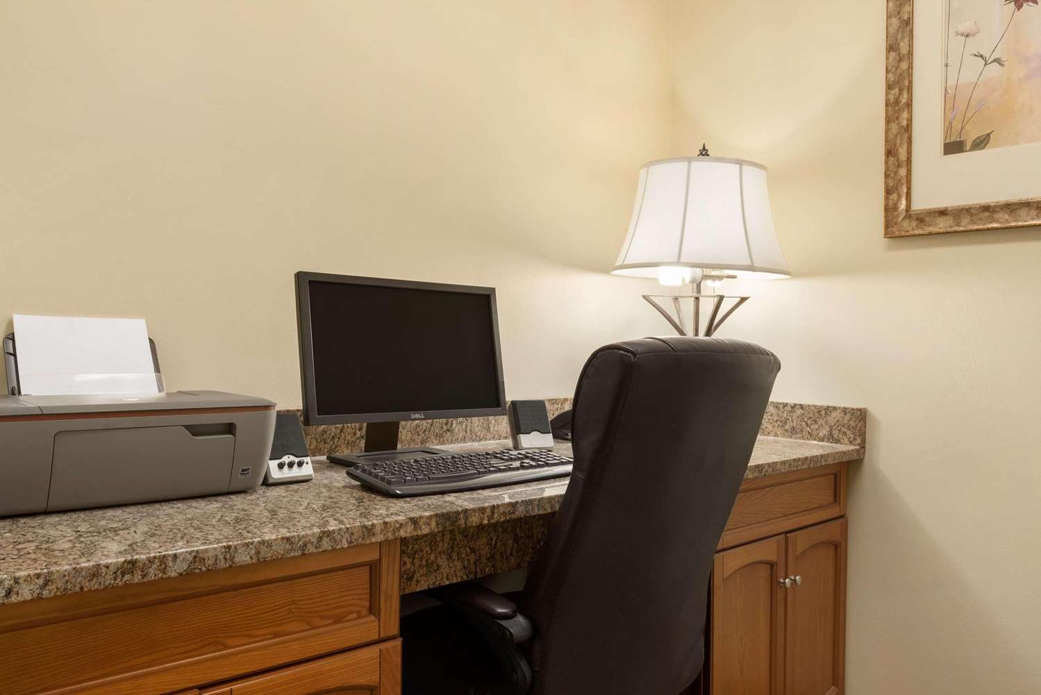Country Inn & Suites by Radisson, Moline Airport 26/28