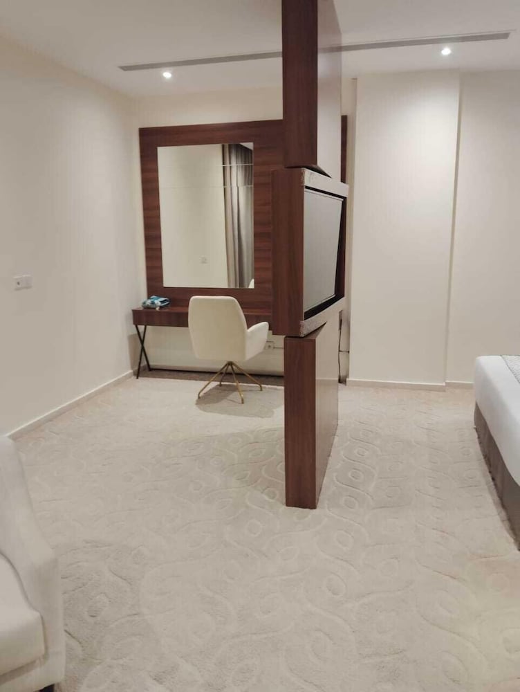 فندق ذا اس(The S Hotel Prince Sultan St) 23/37