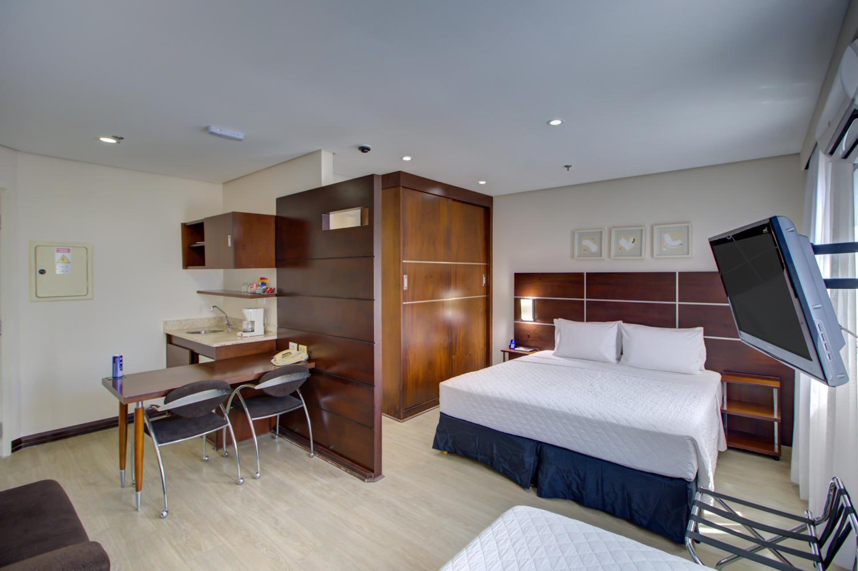 Room, Triple