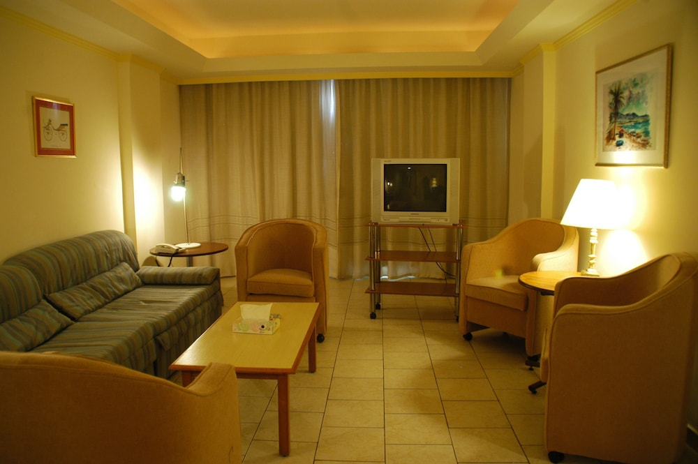MINA HOTEL 42/65