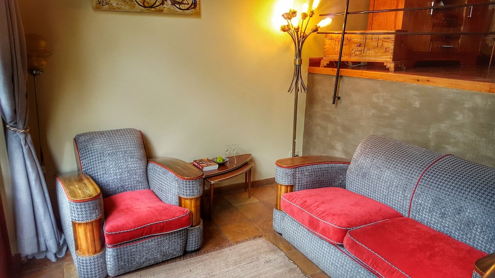Mimosa Lodge 24/45