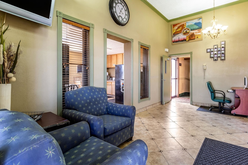 Rodeway Inn Farmingtonn, NM 28/41