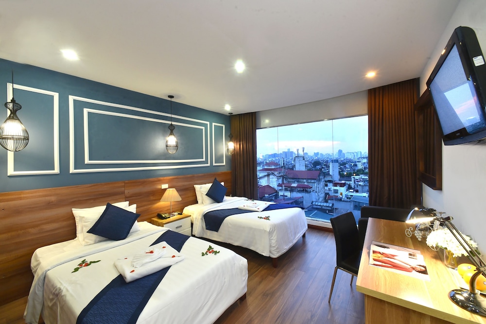 جناح غراند بسرير كينج وسرير فردي بإطلالة، Eternity Hotel 4/10