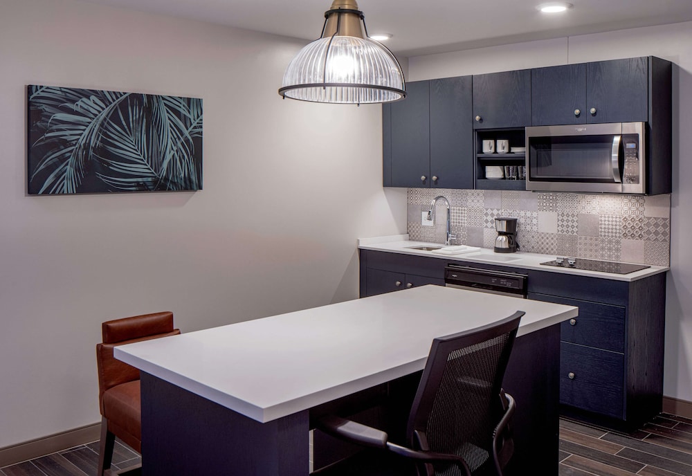 Hyatt House Tampa Downtown 50/63