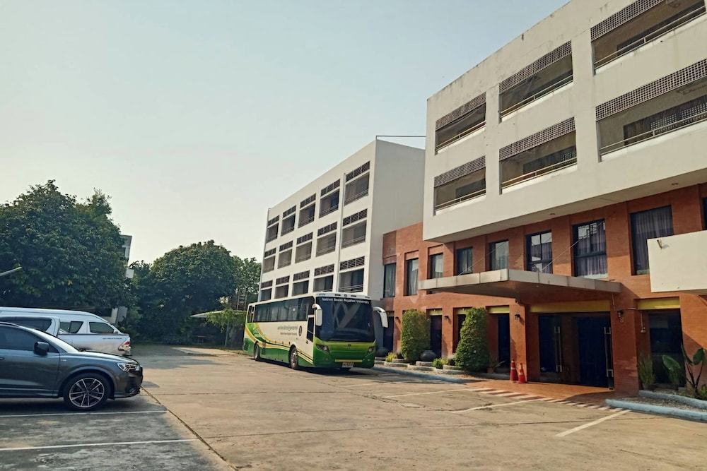 Pin Hotel 55/63