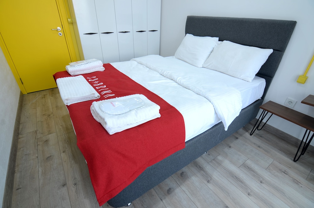 Coordinat Suites 13/65