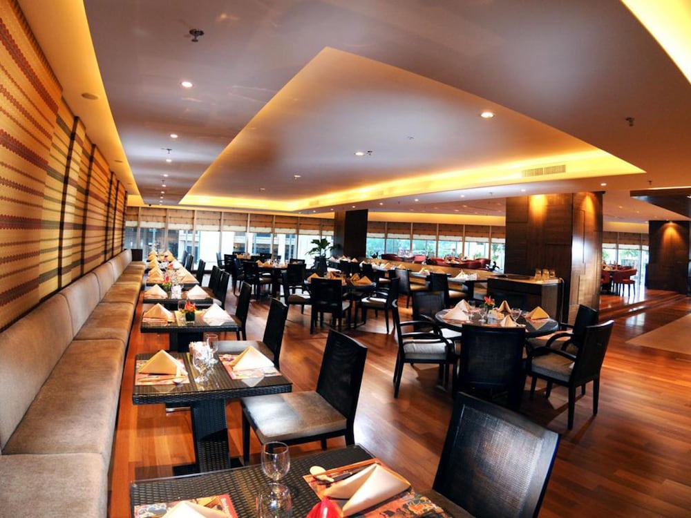 Riverside Majestic - Puteri Wing 52/60