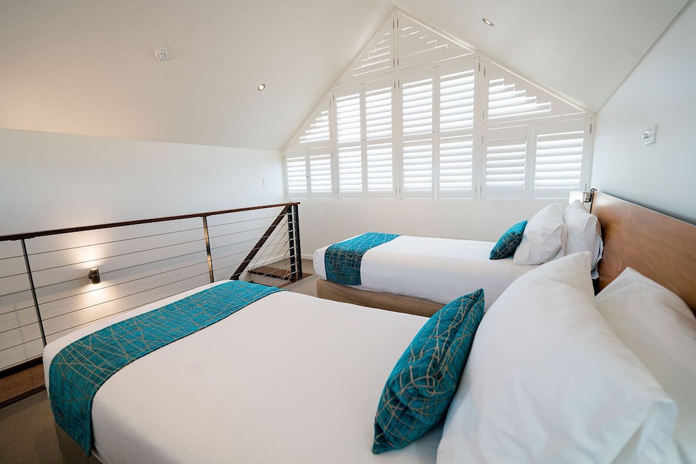 2 Bedrooms, Bungalow, Twin Beds, King Bed