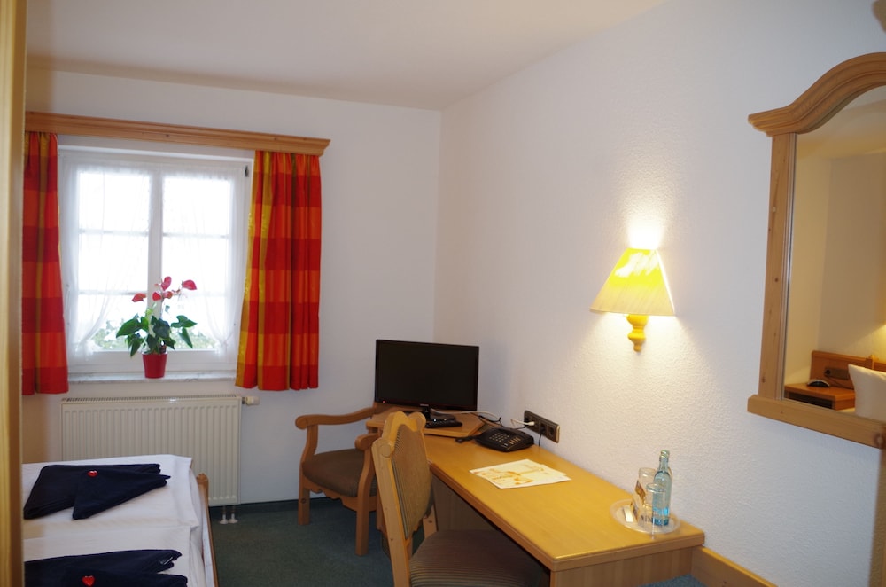 Hotel Alttolkewitzer Hof Dresden 38/50