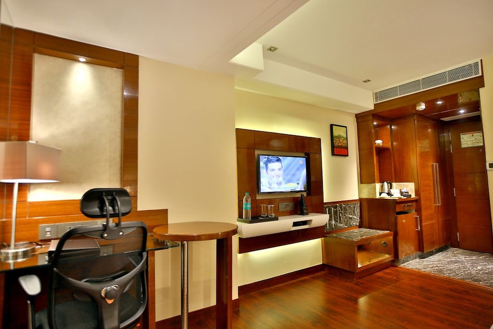 Regenta Central The Crystal 39/50