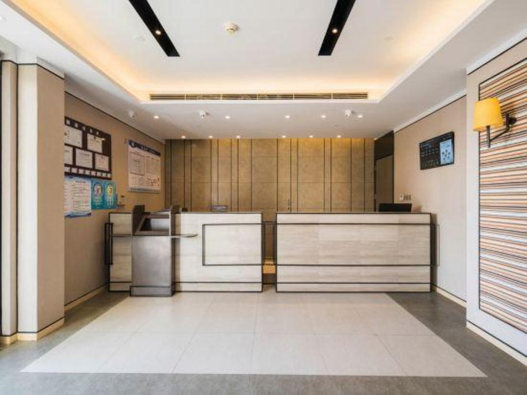 Home Inn Plus (Dali Ancient City South Gate) 8/42