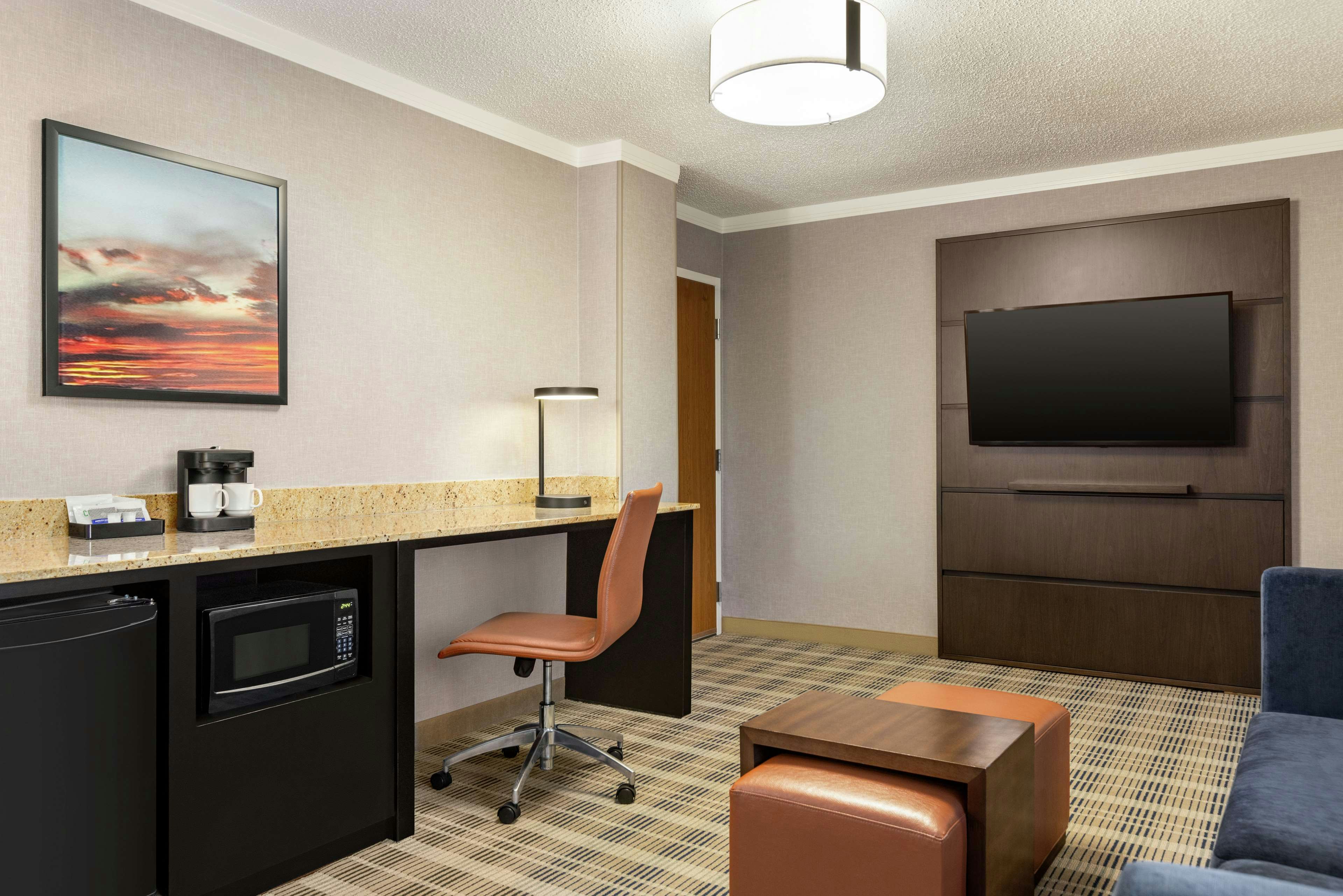 Embassy Suites by Hilton Kansas City Overland Park 46/50