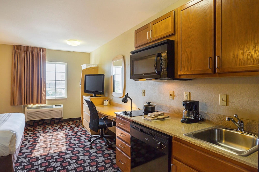 Birch Hill Suites Clarksville 27/35