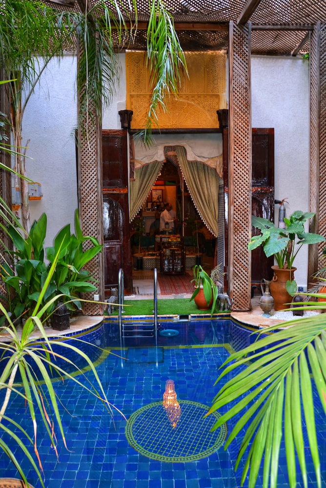 Palais Al Firdaous 49/50