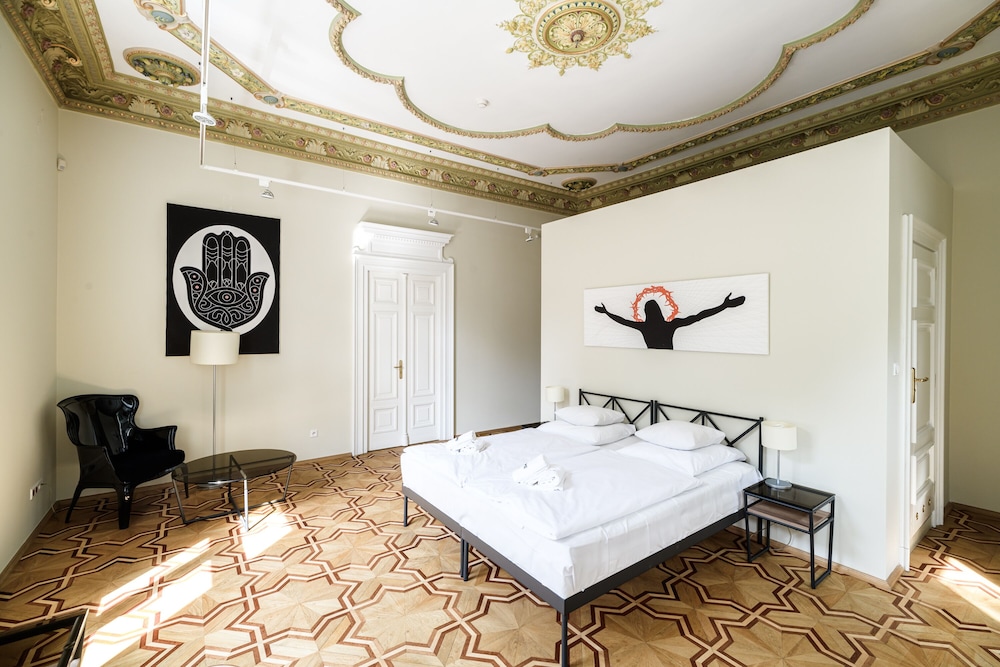 Home Aparthotel 19/58