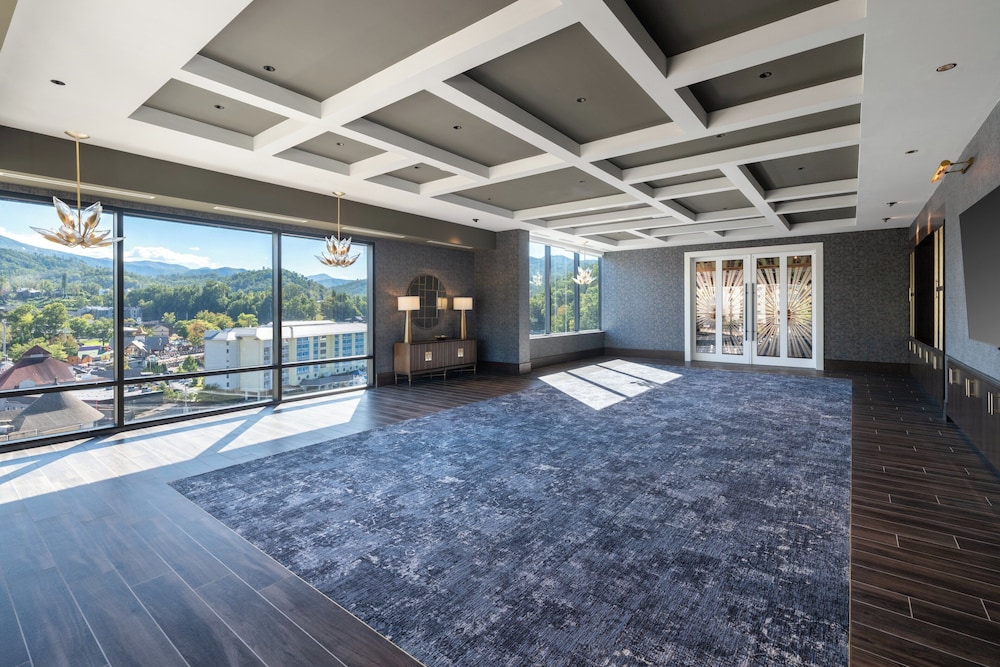 Hotel Indigo Gatlinburg Downtown by IHG 42/50