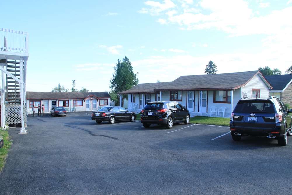 Regent Motel 29/50